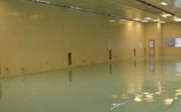 海东自流平环氧地坪中涂